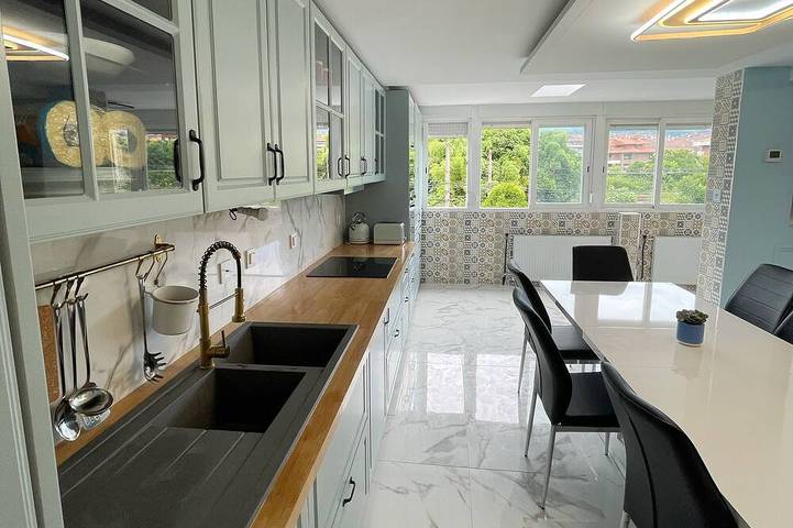 Ferienwohnung für 8 Personen, mit Balkon - 1