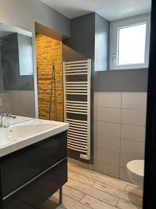 Gîte pour 9 personnes, avec terrasse et jardin à Colombiers-sur-Seulles - 4