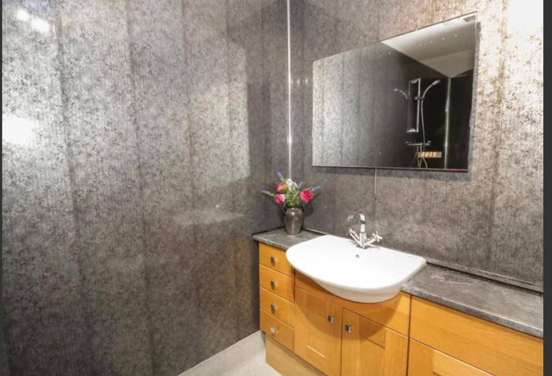 Five-Bedroom House in Colwyn Bay, Conwy region