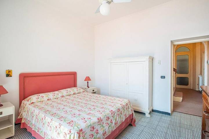 Gorgeous villa with direct descent to the sea in Santa Marinella, Rom Provinz