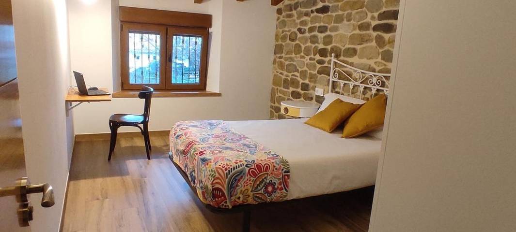 Casa rural para 8 personas, con vistas y jardín, Familias con niños en Valle del Pas - 2