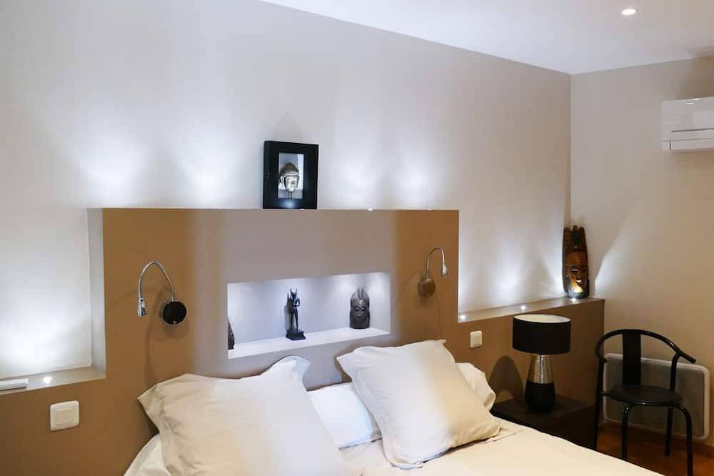 Ganze Wohnung, Appartement en rdc de  villa à Cassis , vue mer exceptionnelle, piscine chauffée in Cassis, Nationalpark Calanques