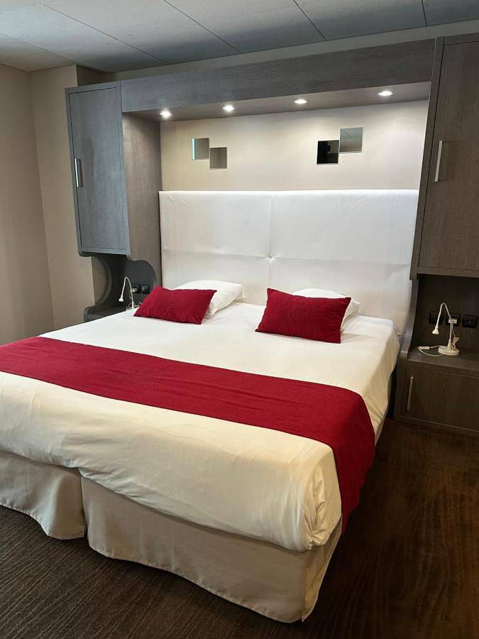 Hôtel pour 4 personnes, avec vue ainsi que piscine et terrasse, animaux acceptés à Tallard - 2