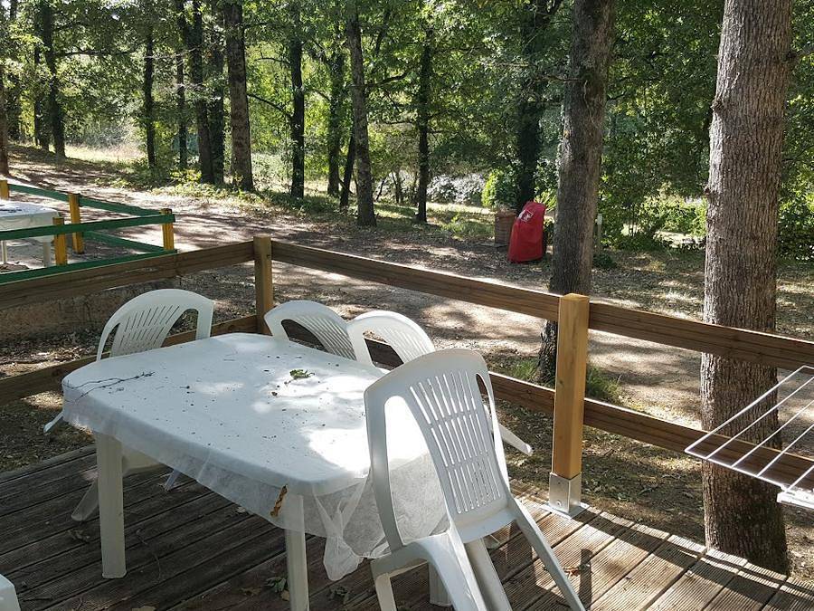 Camping Le Faucon d'Or - Glamping tent 4 persons - Canvas tent - 2 bedrooms - no sanitary facilities in Montricoux, Tarn-et-Garonne