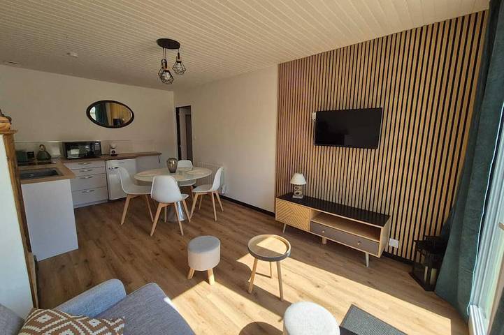 Location de vacances pour 5 personnes, avec jardin, animaux acceptés à Chanteloup