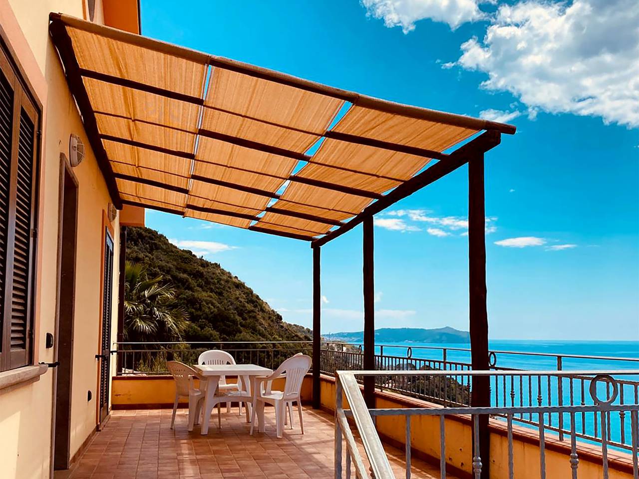Ganze Ferienwohnung, Villa Rosanna - Apt. A in Pisciotta, Cilento