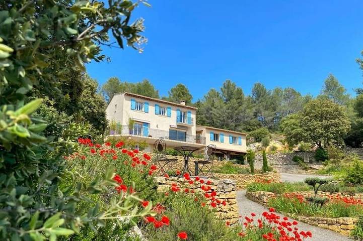 Villa pour 8 personnes, avec jardin ainsi que balcon et piscine, animaux acceptés - 1