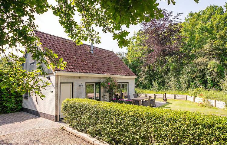 Bungalow für 4 Personen, mit Terrasse und Garten, mit Haustier - 1