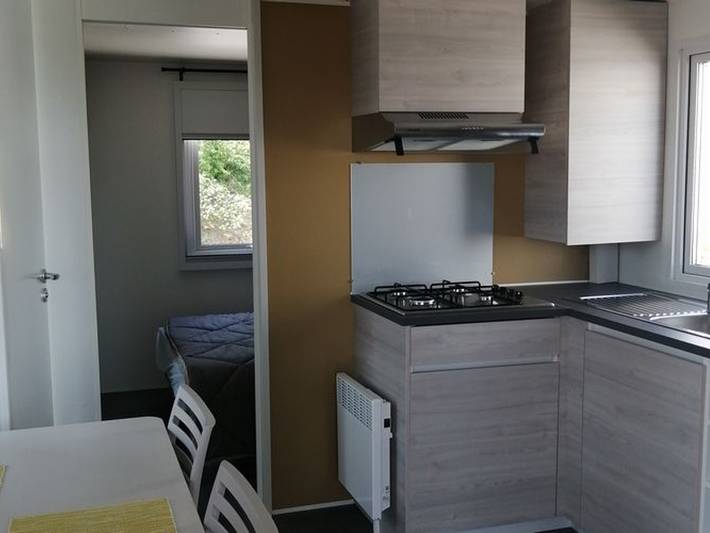 Mobil home pour 2 personnes, avec piscine et terrasse, animaux acceptés à Le Boulou - 2