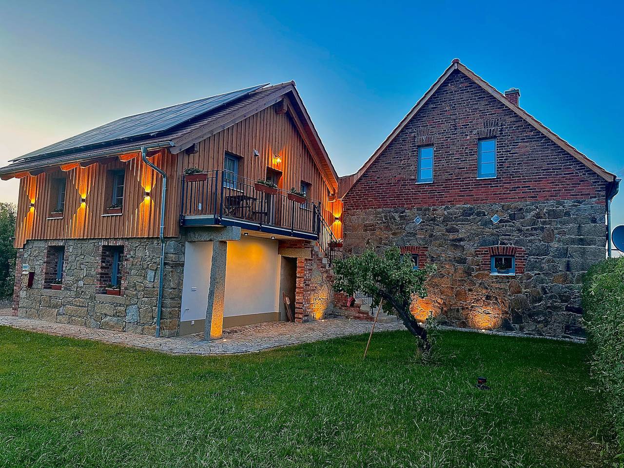 Appartamento intero, Aubrac - Fattoria biologica Königshainer Berge con giardino privato, balcone e Wi-Fi in Königshain, Lusazia
