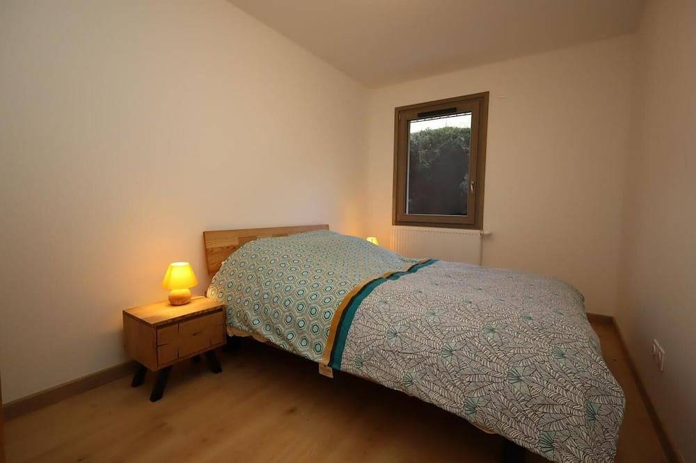 Entire apartment, 350m from resort center, Ground floor, parking, 72m², Les Houches in Servoz, Bonneville region