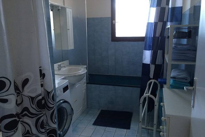 Location de vacances pour 5 personnes, avec terrasse ainsi que jacuzzi et jardin à Lesparre-Médoc - 4