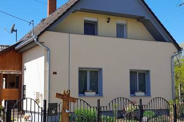Ferienhaus für 3 Personen, mit Terrasse und Garten am Balaton