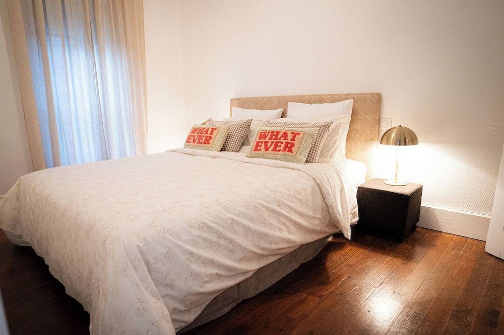 Appartement entier, Appartement de charme en triplex de 80 m2 plein centre  , in Carbonne, Haute-Garonne