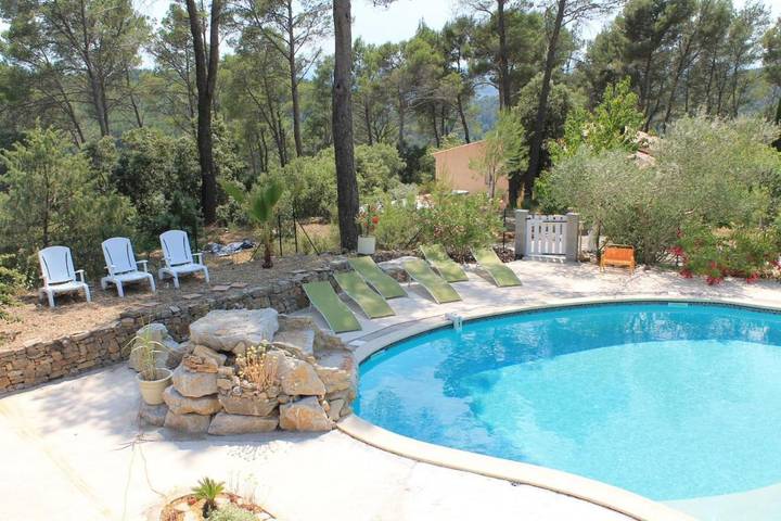 Casa de vacaciones para 9 personas, con vistas además de piscina y jardín - 1