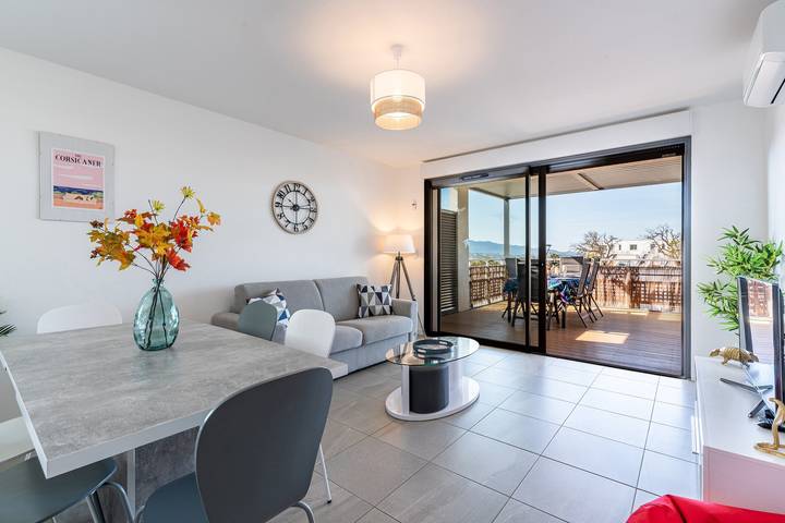 Gîte pour 6 personnes, avec terrasse dans Porticcio - 2