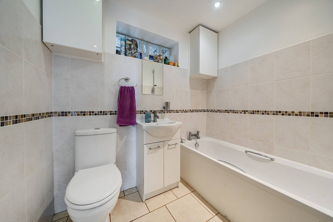 Entire holiday apartment, Sea Palling 2 bed /2 bath beach apartment Sleeps 4 in Sea Palling, The Broads