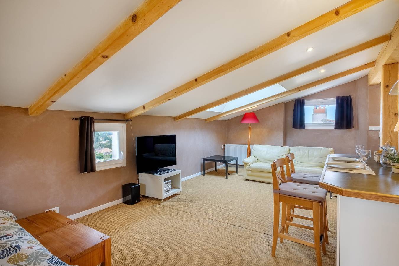 Loft 50m² in alle rust met uitzicht op prachtig zwembad, foto 8