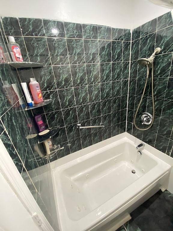 Private Room Jacuzzi massage seat Parking 15mins 2 Ny in North Bergen, Hudson County