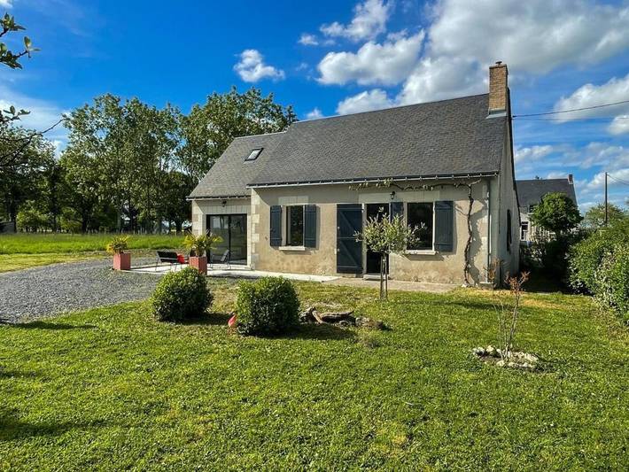 Location de vacances pour 4 personnes, avec terrasse et jardin à Bossée