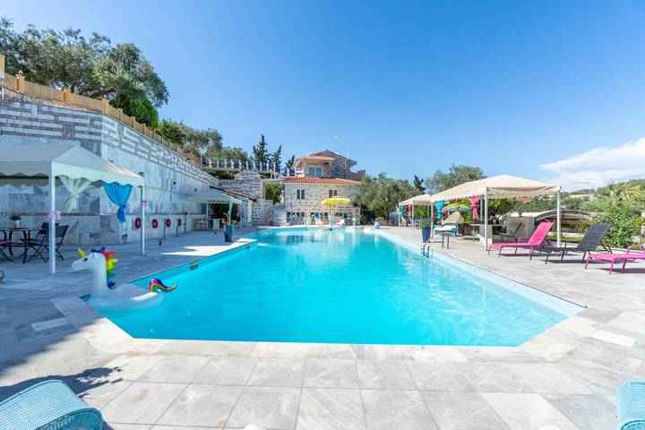 Bungalow für 4 Personen, mit Garten und Balkon in Griechenland - 3