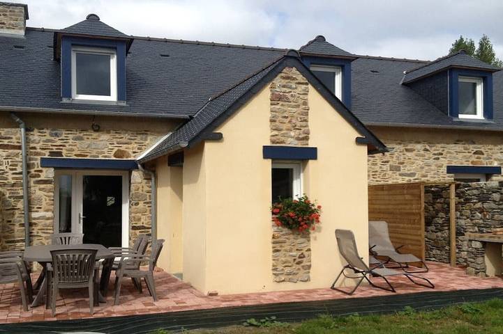 Gîte pour 8 personnes, avec terrasse - 1