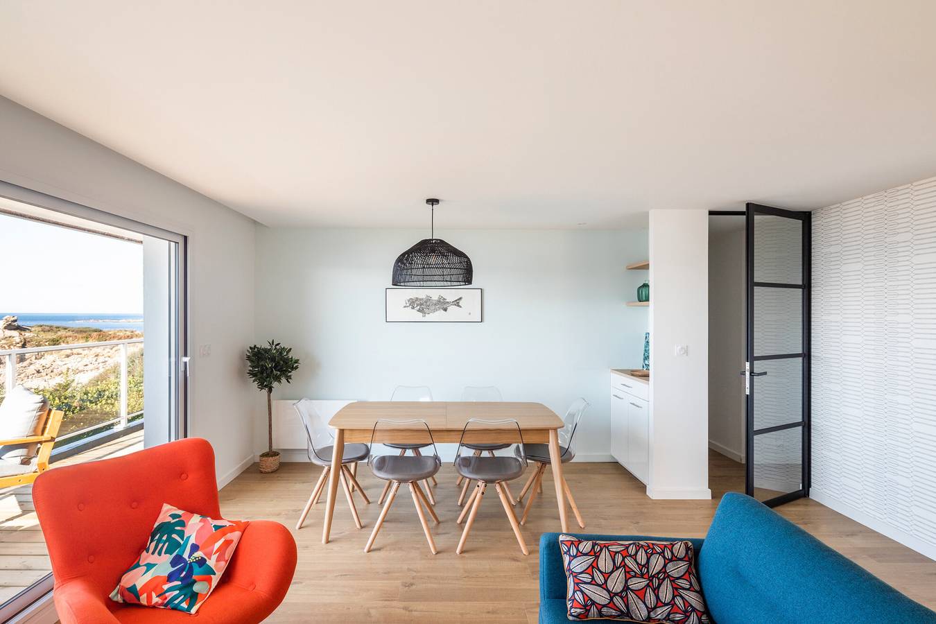 Apartamento entero, Apartamento 'Logement Exceptionnel, Sur Plage' con vistas al mar, terraza privada y Wi-Fi in Costa de granito rosa