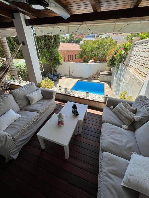 Ferienhaus für 9 Personen, mit Balkon und Terrasse sowie Garten und Pool