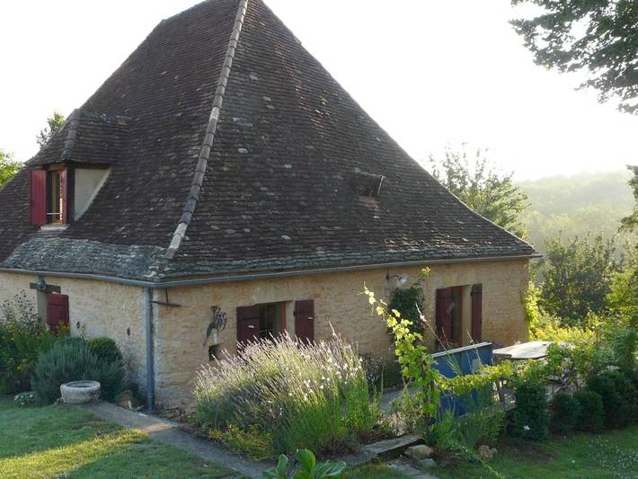 Location de vacances pour 8 personnes, avec jardin ainsi que piscine et vue, animaux acceptés à Sainte-Alvère - 4