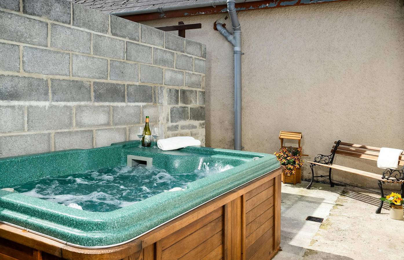 2 Rock Cottage, Llansteffan in Carmarthenshire