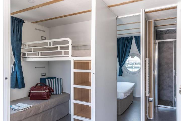 Bateau pour 4 personnes, avec vue et terrasse à Manfredonia - 2