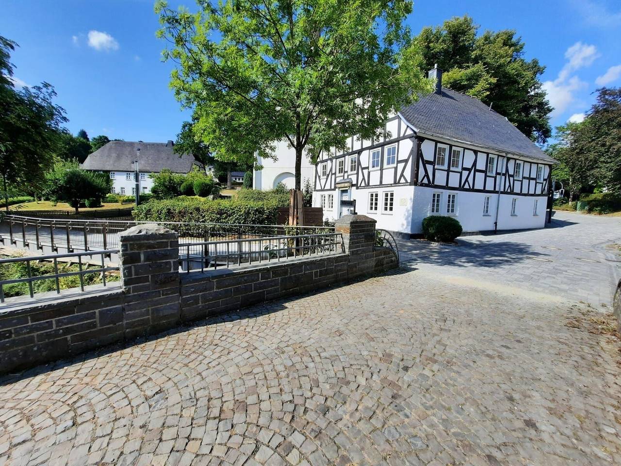 Ganze Wohnung, Ferienwohnung "Am Kurpark Eslohe" mit privater Terrasse, privatem Garten und Wlan in Eslohe, Hochsauerlandkreis
