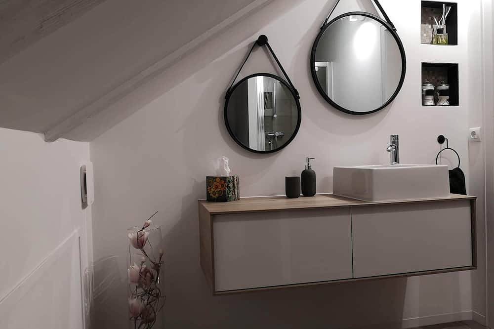 Ganze Wohnung, 3 Zimmer im Zentrum von Kehl, 300 m von der Linie Tram D (Strasbourg / Kehl) entfernt in Kehl, Mittlerer Schwarzwald