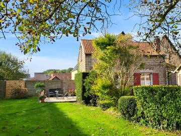 Gîte pour 6 personnes, avec jacuzzi ainsi que jardin et terrasse à Friville-Escarbotin