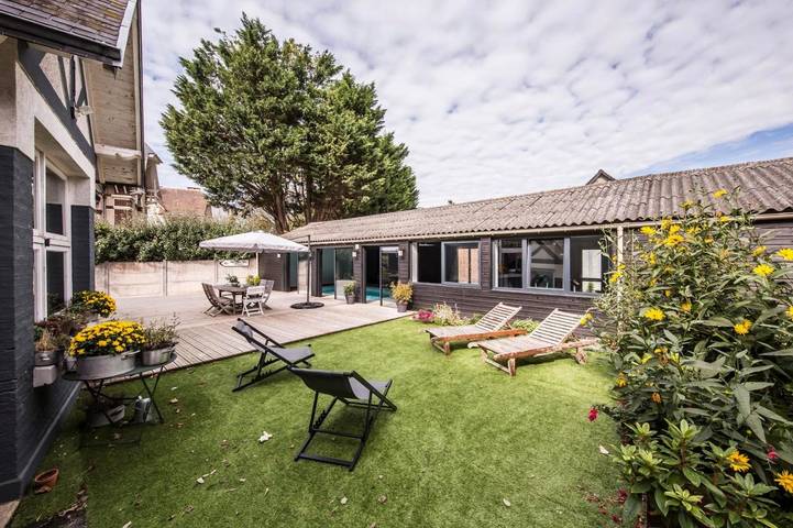 Location de vacances pour 2 personnes, avec jardin ainsi que terrasse et piscine, animaux acceptés dans Mesnil-Val Plage - 3