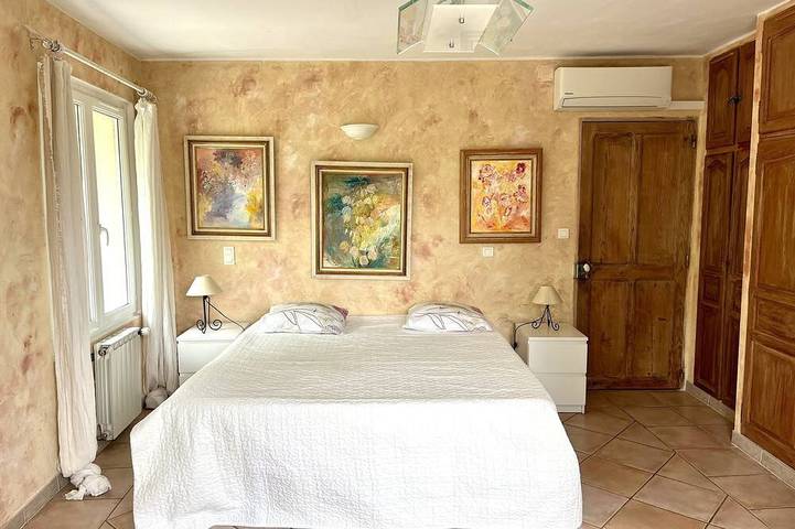 Im Verkauf, authentisches Bauernhaus in der Nähe von Avignon, Lubéron und Mt Ventoux. in Monteux, Vaucluse