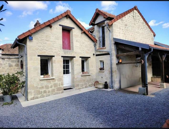Location de vacances pour 4 personnes, avec vue ainsi que terrasse et jardin, animaux acceptés à Crouy