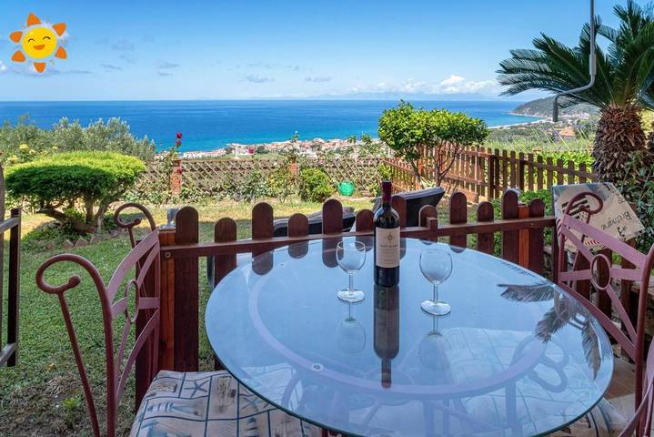 Casa vacanza per 3 persone, con panorama e giardino a Santa Maria di Castellabate