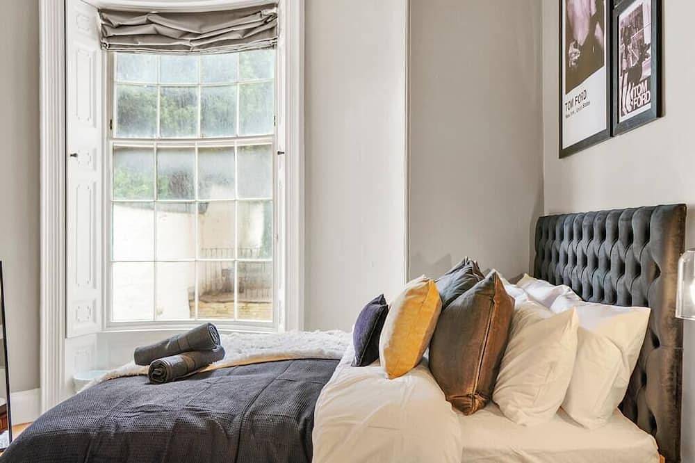 Entire apartment, Luxury Yorkshire Apartment 2 - Parking in Wakefield, West Yorkshire