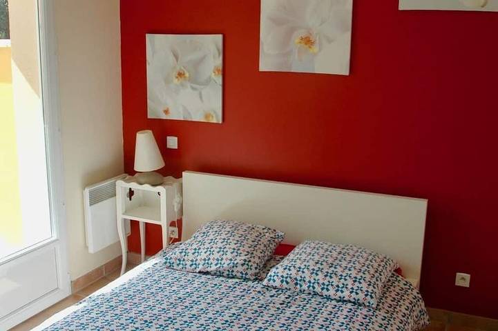 Location de vacances pour 6 personnes, avec jardin et terrasse, animaux acceptés dans Hourtin Plage - 2