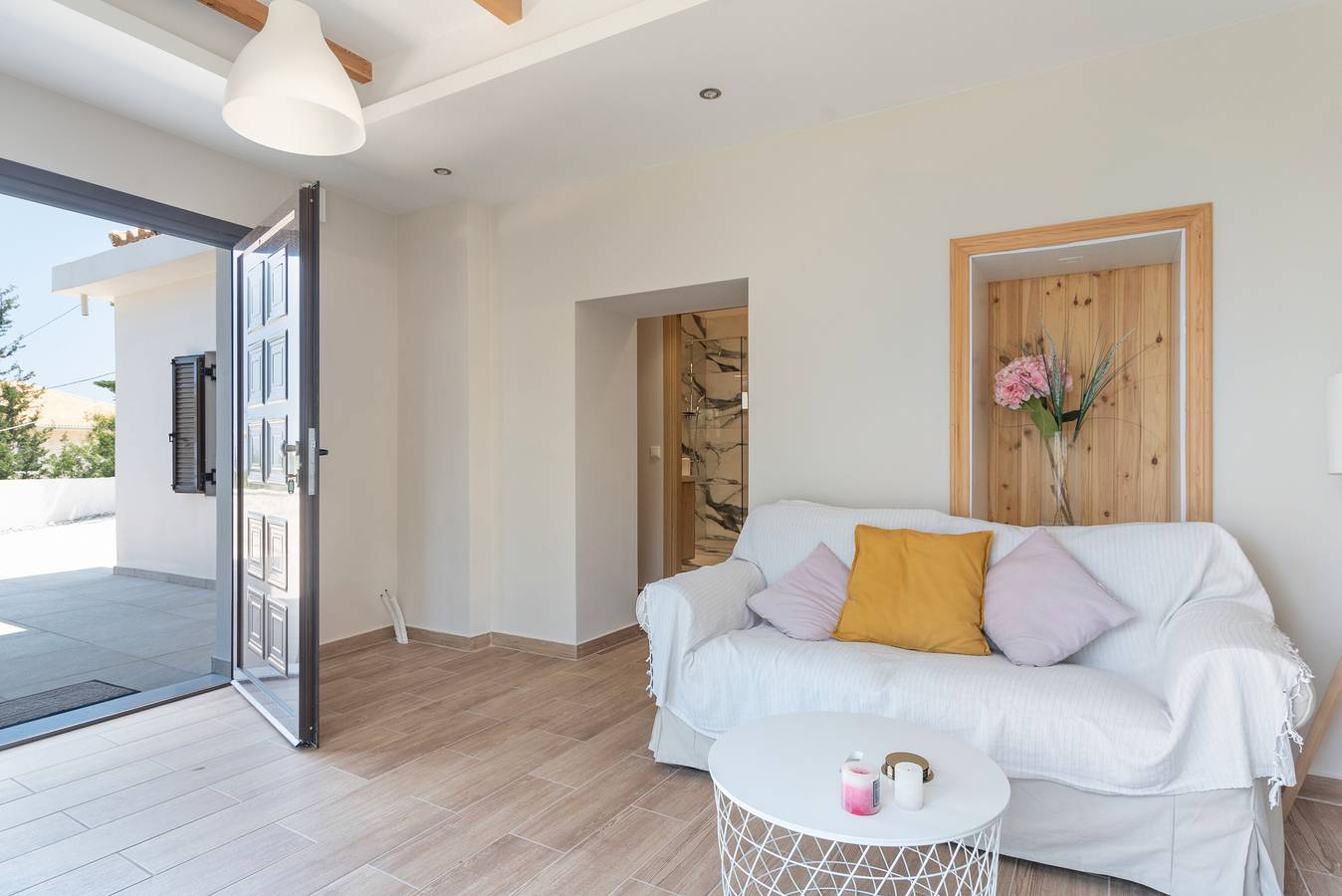 Apartment 'Ionian Home' with Balcony, Wi-Fi and Air Conditioning in Exanthia, Greece