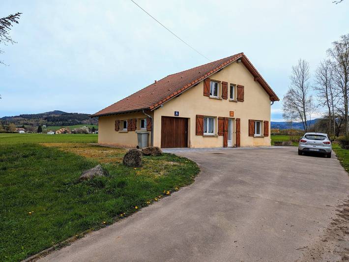 Gîte pour 10 personnes, animaux acceptés