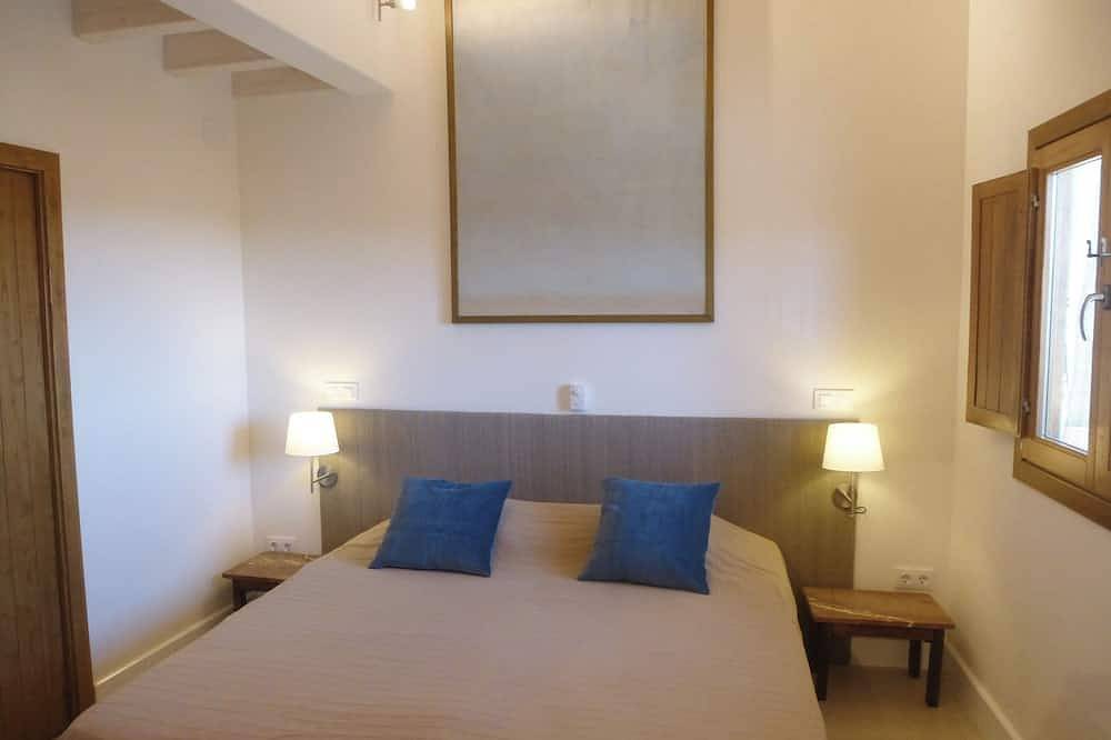 Entire apartment, Apartamentos Entre Fuentes 80m2 in historical village Cuacos de Yuste, La Vera in Cuacos de Yuste, Cáceres Region