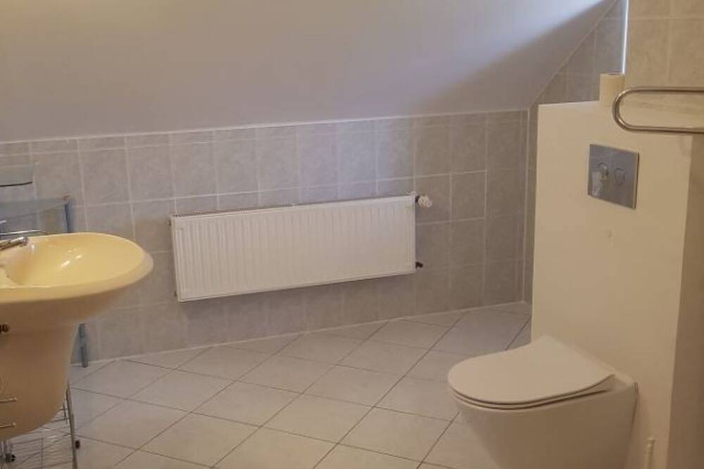 Ganze Wohnung, Dachgeschosswohnung in Zarnowska mit Panoramablick in Żarnowska, Slowinzischer Nationalpark
