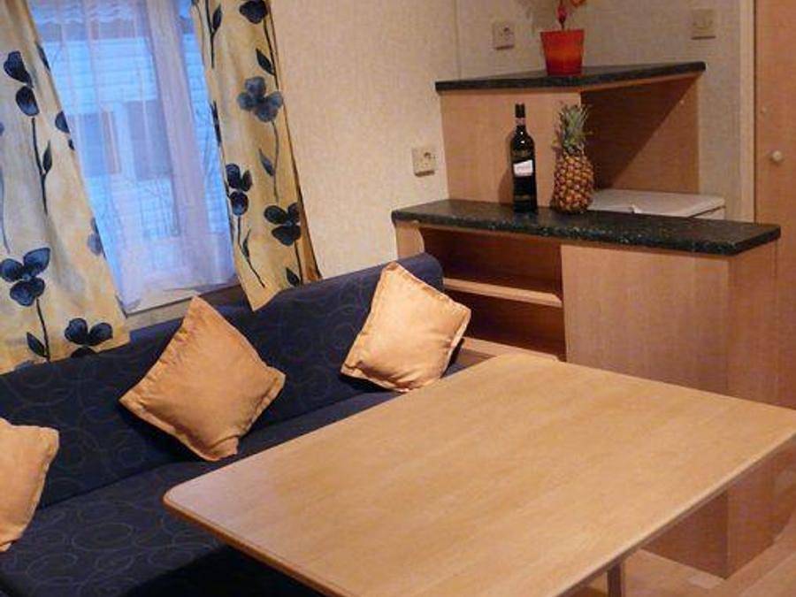 Camping Château de Lacomté - Mobile home 4 persons - Mh2 4 pers. in Carlucet, Massif Central