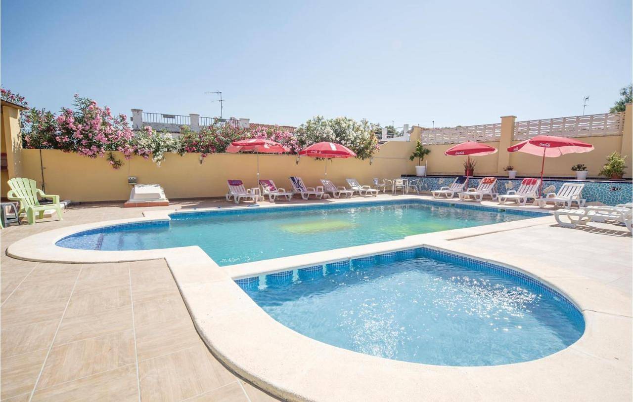 Four-Bedroom Holiday Home in Llíria, Valencia Provinz