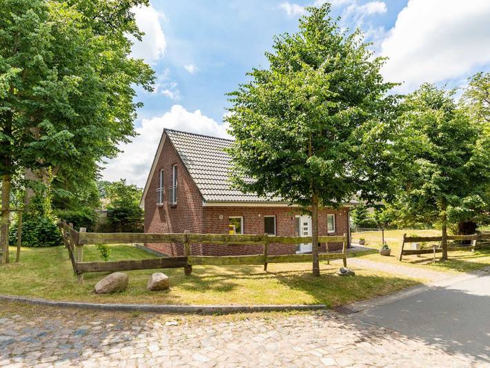 Ferienwohnung für 5 Personen, mit Terrasse und Garten sowie Ausblick