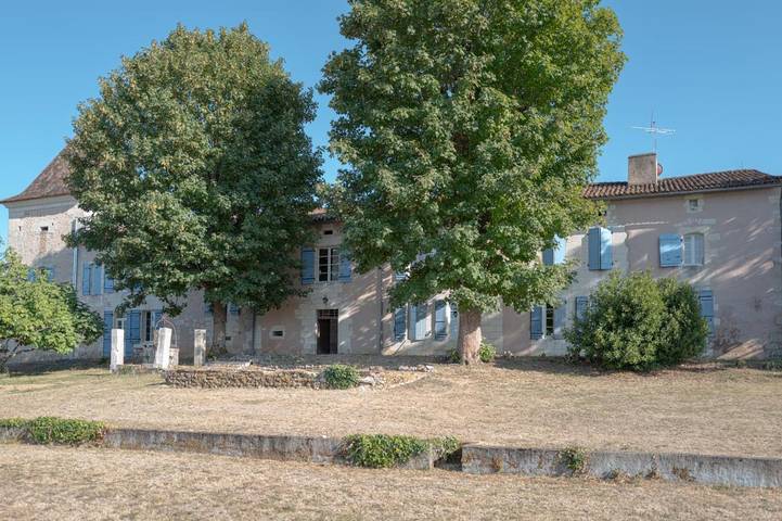 Location de vacances pour 4 personnes, avec piscine ainsi que jardin et vue à Saint-Sulpice-de-Roumagnac - 2