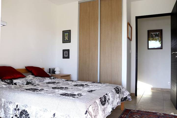 Gîte pour 4 personnes, avec jardin et terrasse à Saint-Michel-l'Observatoire - 2