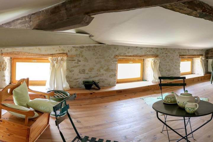 Chambre d’hôte pour 4 personnes, avec jardin et piscine dans l' Ariège - 3